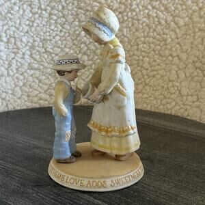 Vintage Holly Hobbie Figurine Limited Edition A Mother's Love 1980 Hand Painted